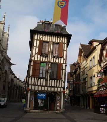 crooked buildings of Troyes