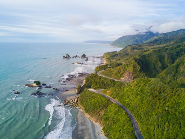 5 Reasons To Cycle New Zealand - Hobbits, Wines & Worms